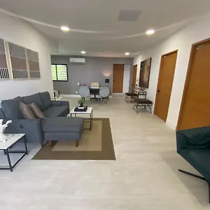 By Salcedo Apartamento