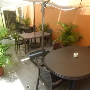 Enrique I Gazcue, Santo Domingo